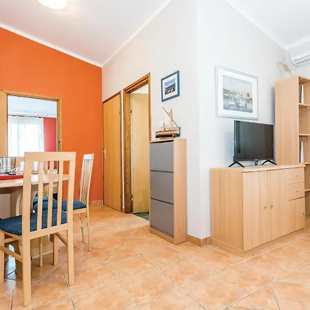 Two-bedroom In Lägenhet *