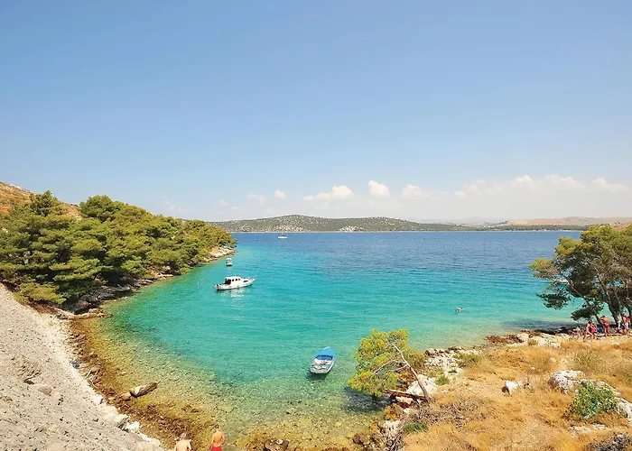 Two-bedroom In Grebaštica