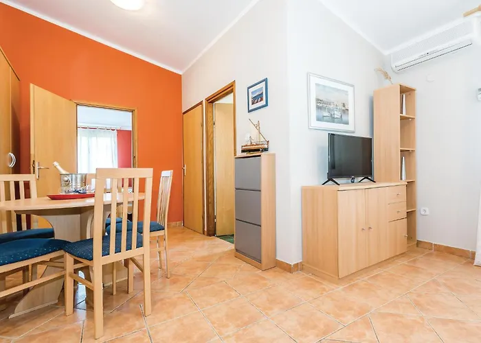 Two-bedroom In アパート *