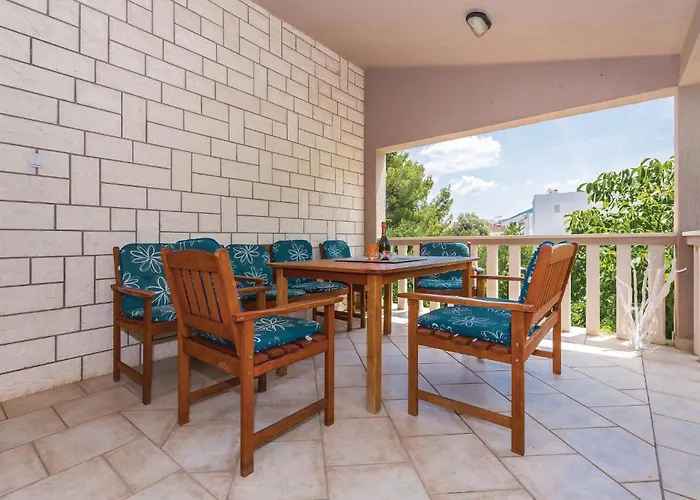 Two-bedroom In アパート *